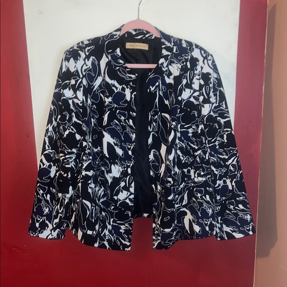 Nipon Boutique Black and White Patterned Blazer